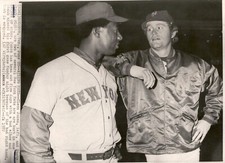 LG32 1972 AP Wire Photo CLEON JONES RUSTY STAUB OUT WITH INJURIES NEW YORK METS