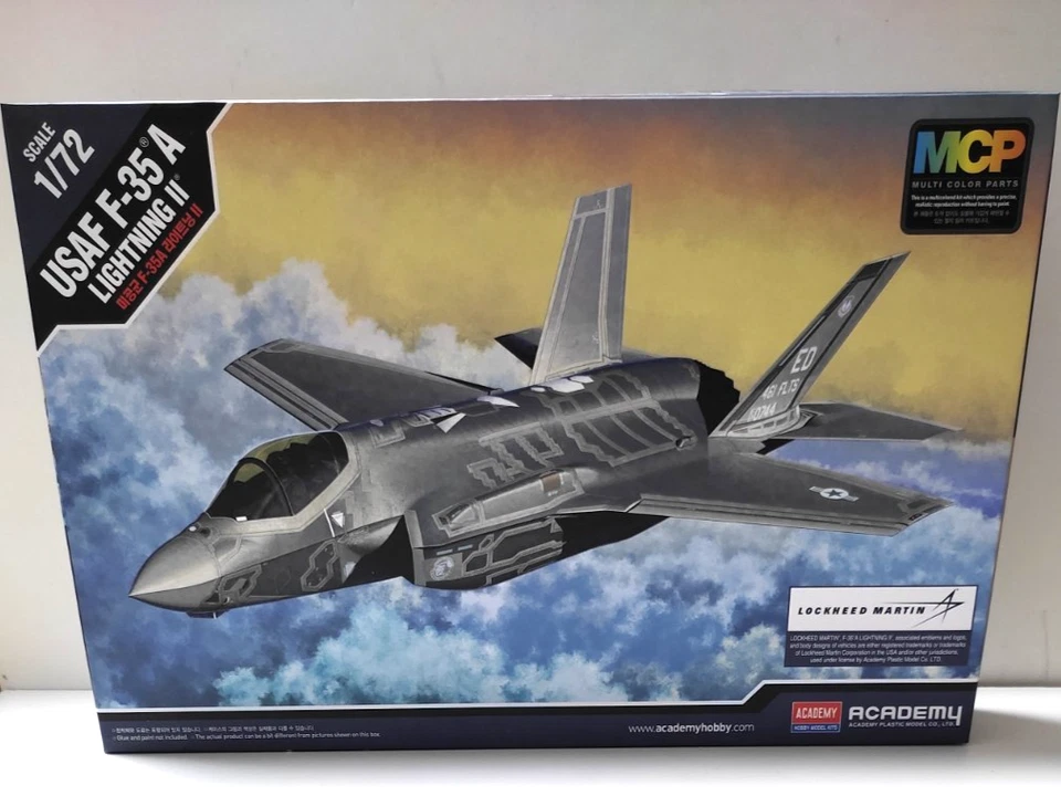 ACADEMY 1:72  KIT AEREO  USAF F-35 A LIGHTNING II  LUNGHEZZA 21,8 cm   ART 12507 - Immagine 1 di 1