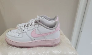 Nike Girls Shoes  Air Force 1 (GS) White Pink  FV5948-100 Youth 3.5 - Picture 1 of 6