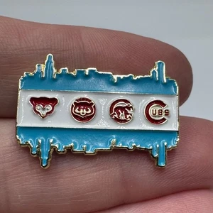 Chicago Cubs Logo History City Flag Skyline Enamel Lapel Pin - Picture 1 of 4