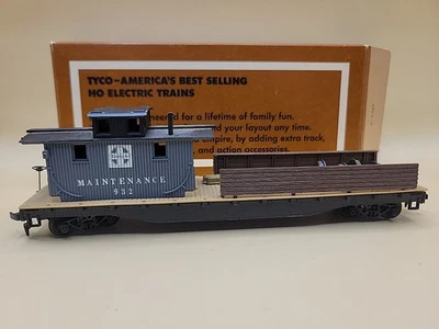 Mantua Maintenance 932 flatcar HO Scale Vintage 1975 V1 - Image 1 of 4