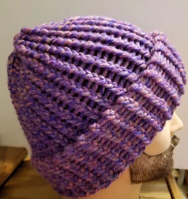 粉色和紫色羊毛混纺柔软温暖手工针织 100% 手工制作无檐帽 — 第 1/4 张图片