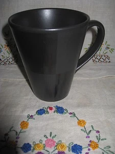 Nautica ARCTIC BLACK Coffee Mug MIKASA 36351891 USA Discontinued pattern EUC - Picture 1 of 5