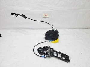 Actuador de cierre de cerradura de puerta delantera derecha Ford EcoSport 2018-2022 con base de manija - Imagen 1 de 6