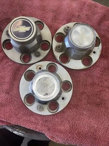 Chevy 1500 Blazer 1988 de fábrica OEM cubierta de tapa de llanta central de rueda GM Rally 5 orejetas - Imagen 1 de 6