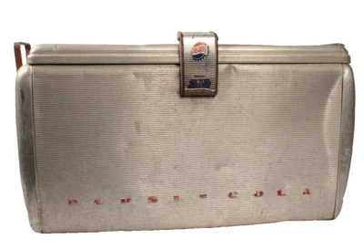 Pepsi Cola Enfriador Pecho De Colección Años 50 Soda Picnic Hielo Cofre Aluminio Decoración Prop Foto 1 de 4