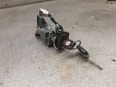 Mitsubishi Grandis 2005 Diesel Ignition barrel lock SLM7 DEV478539 - Image 1 of 2