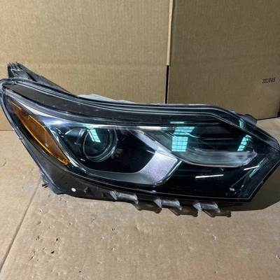 Faro derecho Chevrolet Equinox 2018-2021 HID xenón 84258450 OEM PESTAÑA DAÑADA Foto 1 de 4