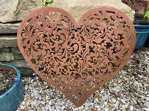 Rustic Metal Floral Heart Wall Art Plaque Garden Decoration Rusty Finish Outdoor - Picture 1 of 7