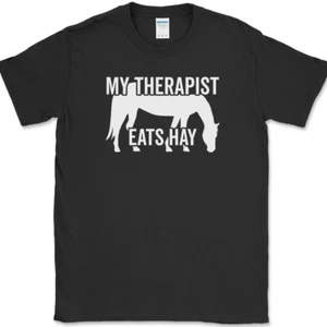 T-Shirt MEIN THERAPEUT isst Gras Pferd lustig Reiten Bauernhof Gehöft Shirt - Bild 1 von 10