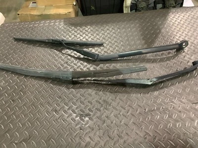 Conjunto de escobillas limpiaparabrisas delanteras Lexus 13-19 GS350 F-Sport OEM Foto 1 de 4