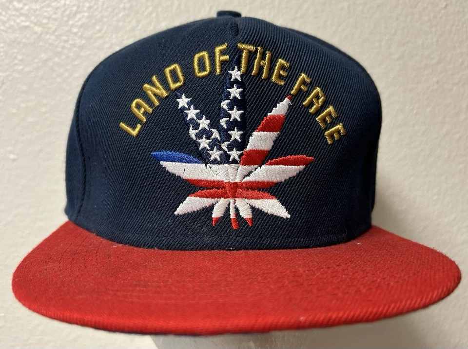 Gorra CAYLER & SONS 420 Stoner SnapBack Ajustable “Land Of The Free” Colorado Foto 1 de 4