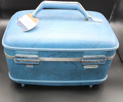 Vintage 1960's Blue American Tourister Hard Shell Make Up Case W/Mirror - Image 1 of 4