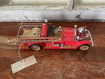 Franklin Mint 1/32 Scale 1922 Ahrens Fire Truck - Image 1 of 4