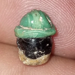 Antico shivleng o pene in 3 amuleti di vetro multicolore dal Pakistan - Foto 1 di 12