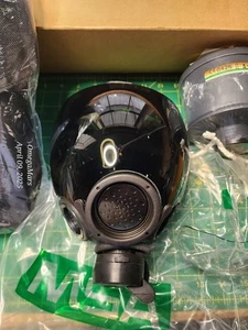 MSA Millennium Gasmaske groß. Polizeiüberschuss, nie benutzt. Komplettset hier - Bild 1 von 5