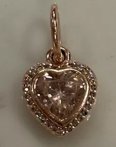 Auténtico Retirado Pandora Rosa Brillante Amor Rosa Circonita cúbica Colgante Dije RARO - Imagen 1 de 5