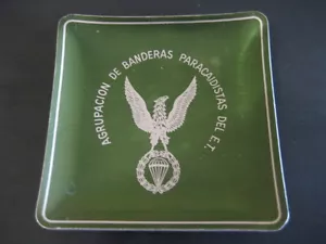 AGRUPACION BANDERAS PARACAIDISTAS EJERCITO DE TIERRA. CENICERO ALUMINIO AÑOS 60 - Bild 1 von 1