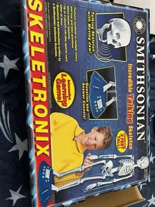 Complete Smithsonian Skeletronix Talking Skeleton Anatomy Learning Game - Picture 1 of 6