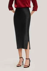 Falda midi de seda con abertura lateral favorecedora LilySIlk negra - Imagen 1 de 8