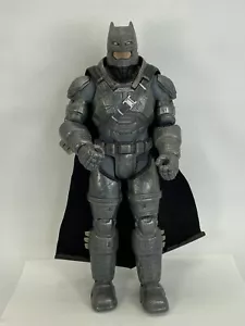DC Collectibles Batman vs Superman Armored Batman Multiverse Actionfigur 12" - Bild 1 von 8