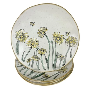 Spectrum Designz Daisy Bee Field 4 SALAD PLATES Yellow Flowers NEW/TAGS - Picture 1 of 5