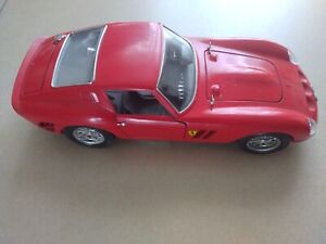 Burago Ferrari GTO 1:18