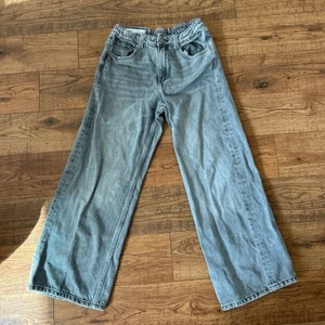 Kids Zara Wide Leg, Gray Denim Distressed Adjustable Waistband Size 11/12 - Picture 1 of 4