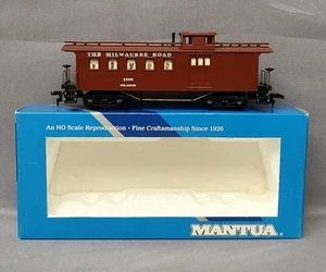 Mantua 725-68 HO Scale Old Time Caboose "The Milwaukee Road" w/Box Ex. Condition - Picture 1 of 16