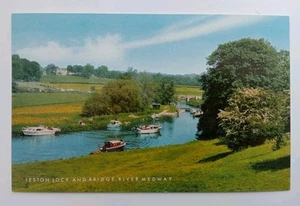 Vintage Postcard - Teston Lock & Bridge River Medway Kent - Picture 1 of 4
