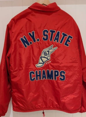 Chaqueta Polo Ralph Lauren Grande y Alto "NY STATE CHAMPS" Pie Alado/P-WING En Rojo Foto 1 de 4