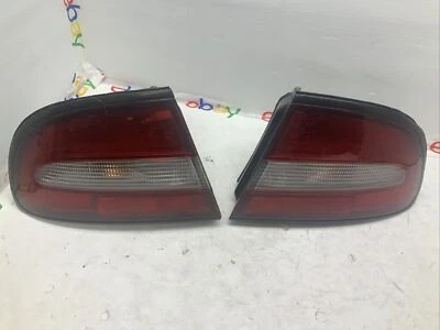 1994-1995-1996 MITSUBISHI GALANT TAILLIGHTS ASSEMBLY Left And Right Side Set - Image 1 of 4