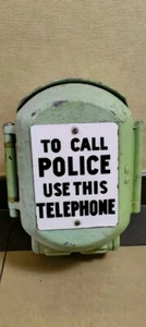 VTG.ca.1950s NYPD POLICE TELEPHONE CALL BOX/ORIGINAL GRN. PAINT & PORCELAIN SIGN - Picture 1 of 15