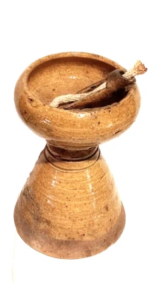 Lâmpada a óleo rara Liao ou Sung Dynasty âmbar amarelo vitrificado - Imagem 1 de 4