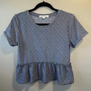 Wallflower Top mit Ösen Spitze Schößchensaum Damen Größe M Blau Kurzarm - Bild 1 von 6
