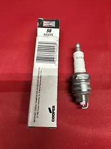Champion 58 Copper Plus Resistor Spark Plug - RJ18YC - Foto 1 di 1