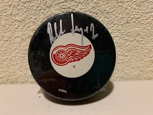 Robert Lang Signed Detroit Red Wings Puck Hockey Ink - Picture 1 of 3
