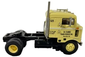1950 Kenworth Bullnose Toy Tractor Replica Maßstab 1:64 - Bild 1 von 3