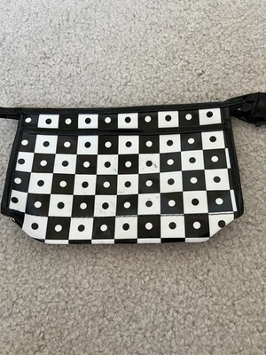 Bolso de Maquillaje Lancôme Estilo Mod Años 60 Vintage, Buen Estado, Blanco y Negro Foto 1 de 3