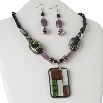 Conjunto de joyas pendientes collar negro verde colgante rectángulo vidrio murano Foto 1 de 3