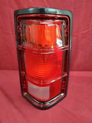 Lanterna traseira direita Dodge Dakota 1990-1996 55076438 Mopar fabricante de equipamento original - Imagem 1 de 4