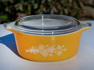 Vintage Pyrex 472-B Butterfly Gold 750ml Casserole Dish with Lid - Picture 1 of 10
