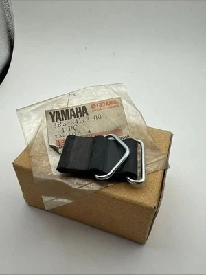 CINTA DE FIJACIÓN YAMAHA,TANQUE PW50/80 TT350/600 YZ250 BANDA,TANK FITTING XX34792 Foto 1 de 2