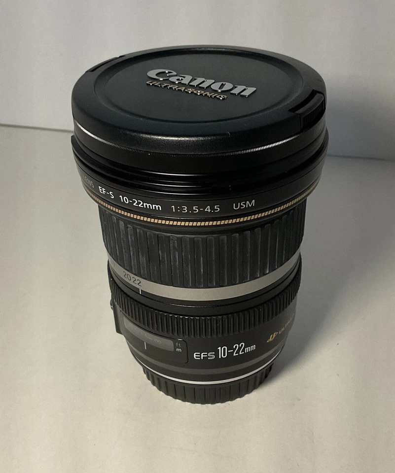 Lente Canon EF-S 10-22 mm F/3,5-4,5 USM Foto 1 de 4