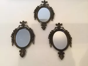 Set di 3 specchi vintage con cornice in metallo ornato - Made in Italy - Foto 1 di 7