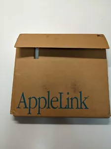 AppleLink 6.0 Complete Software Package with diskette and manuals - Picture 1 of 4
