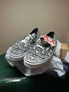 Size 12 - VANS Authentic Bandana Black/True White - Picture 1 of 9