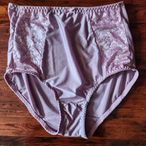 Bali lila Shaper Höschen Größe M Panty Blumen Spitze - Bild 1 von 6