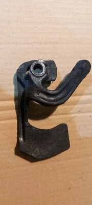 Audi A2 1,4 Petrol Selector Shaft Schaltkralle 8Z07110460 - Image 1 of 4