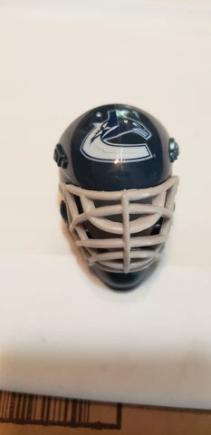 VANCOUVER CANUCKS  NHL #1179 POCKET PRO HOCKEY GOALIE HELMET MASK Cover
